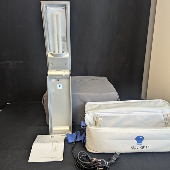 The Working Natural Daylight Foldable Lamp in Case by Daylight is a versatile an - Picture 2 of 4